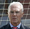 https://upload.wikimedia.org/wikipedia/commons/thumb/c/cb/Beckenbauer.jpg/100px-Beckenbauer.jpg